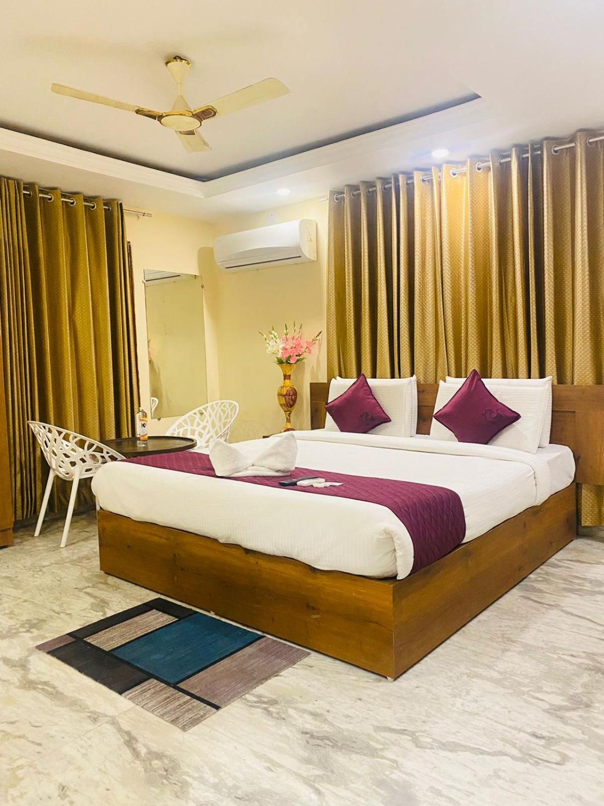 Hotel Kp Suites Metro Hyderabad Exterior foto